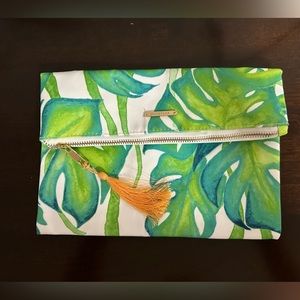 Pura Vida Green Clutch